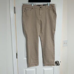 NWT Torrid Boyfriend Straight Mid Raise Tan Womens Jeans Size 18R Vintage Stretc